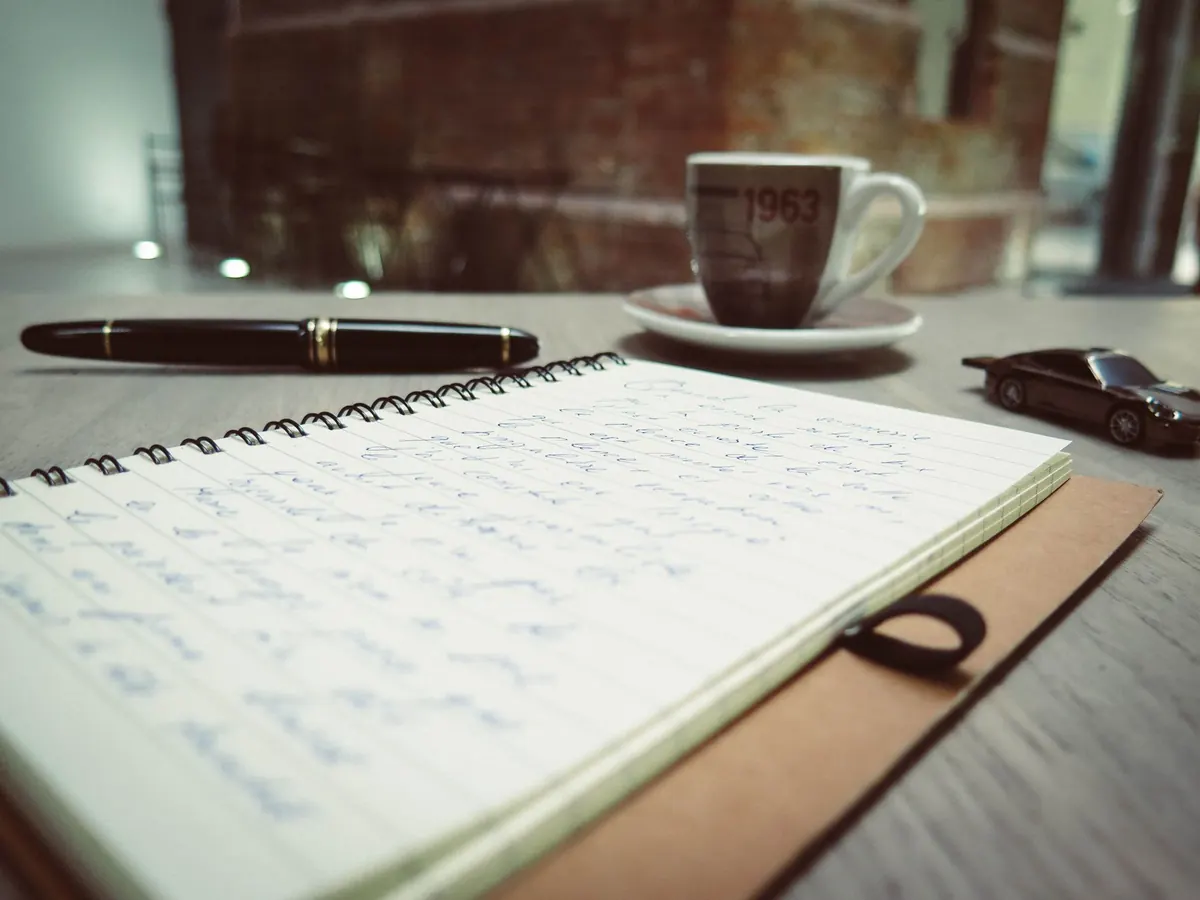 Writing Effective Topic Sentences in Essay Summaries